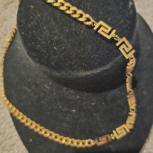 21kgp Dubai Jewelery- Elegant Gold Necklace - Picture 5 of 6